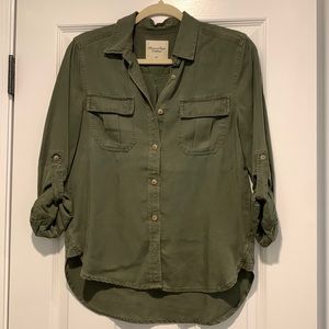 American Eagle army green button up, size small
